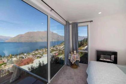 DH-Sagittarius luxury lake views spa house - image 23