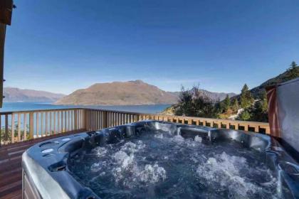 DH-Sagittarius luxury lake views spa house - image 25