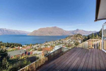 DH-Sagittarius luxury lake views spa house - image 26
