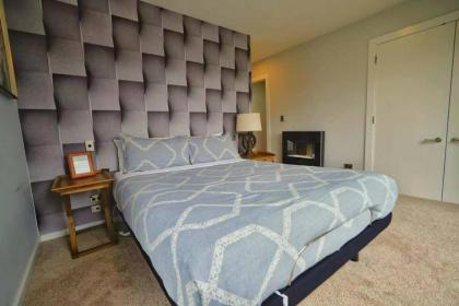 DH-Sagittarius luxury lake views spa house - image 27
