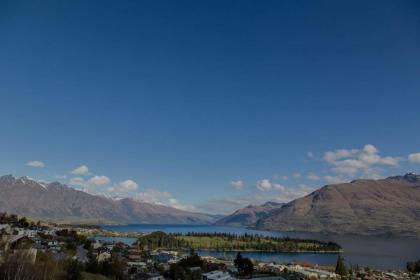 Lake View Villa Great location and Amazing views - image 24