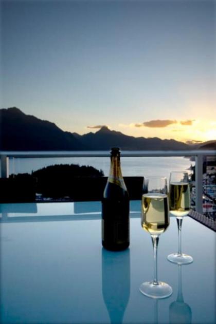 Lake View Villa Great location and Amazing views - image 25