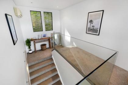 Vanda Heights - image 25