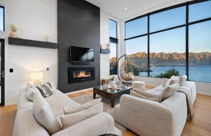 Vanda Heights - image 30